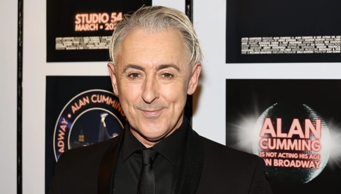 Photo: Alan Cumming dishes details about Romy and Micheles High School Reunion sequel