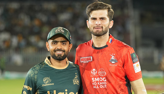 Peshawar Zalmi win toss, elect to field first against Lahore Qalandars 1 Peshawar Zalmi skipper Babar Azam and Lahore Qalandars captain Shaheen Shah Afridi pose for a photo during the toss ahead of PSL 10 match at Rawalpindi Cricket Stadium on May 18, 2025. — Facebook/thePSL