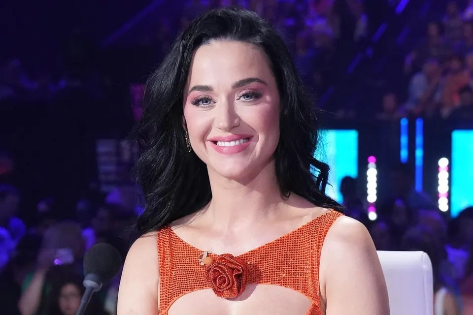 Katy Perry slammed for pathetic stunt at concert