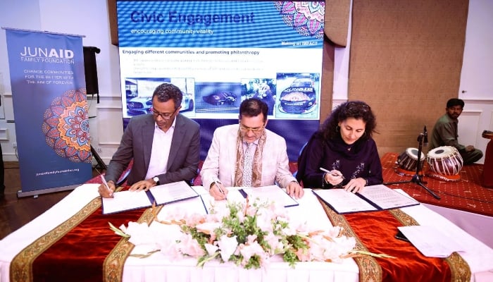 Ansir Junaid signs Letter of Cooperation (LoC) with the Gates Foundation and UNICEF. — Reporter