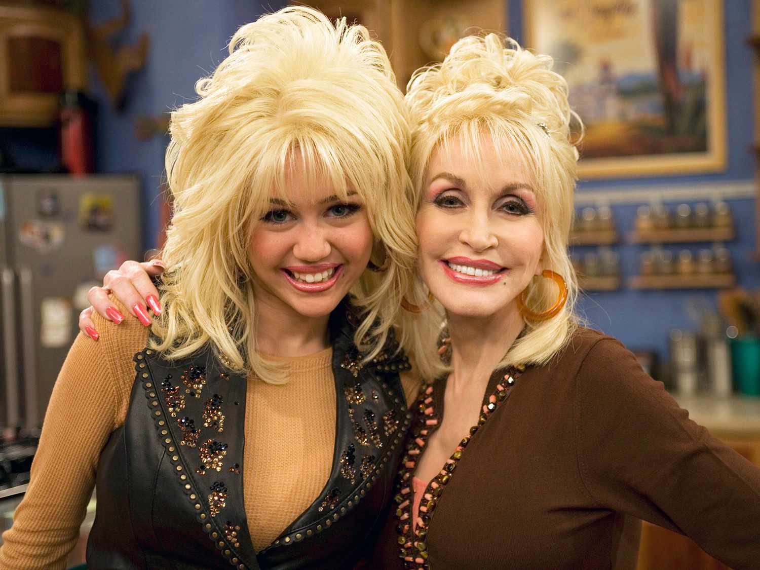 Miley Cyrus’ rushing to repay Dolly Parton for ‘all her love and kindness’