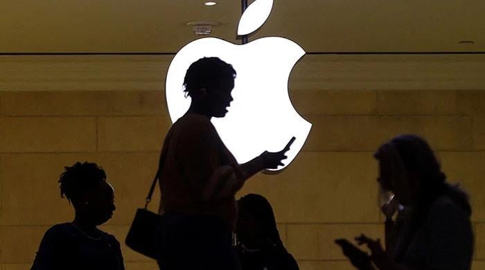 Trump re-escalates trade threats, takes aim at European Union, Apple