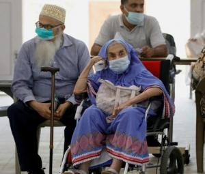 Four dead in Karachi as Covid sees 'odd' summer surge