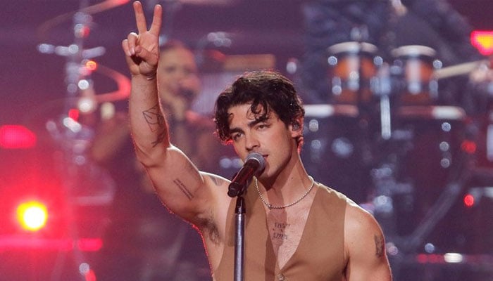 Joe Jonas reflects on healing with therapy