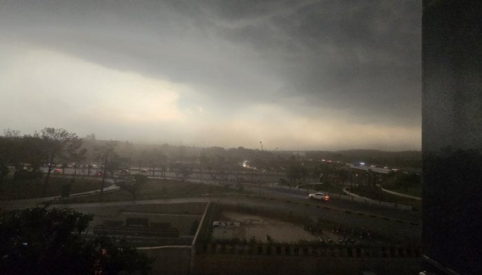 Dark clouds can be seen covering Islamabad on May 24, 2025. — X/@ZoyaAnwerNaqvi