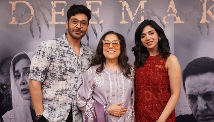 Deemak cast Faysal Quraishi, Sonya Hussyn, and Samina Peerzada.