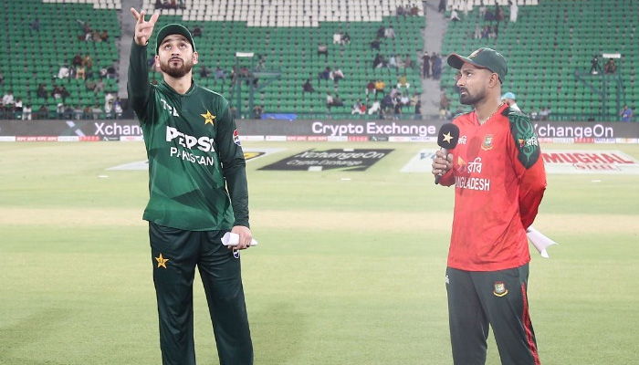 Pakistan win toss, elect to bat first against Bangladesh 1 Pakistan skipper Salman Ali Agha (left) and Bangladesh skipper Litton Das during the toss for the first T20I, Gaddafi Stadium, Lahore, May 28, 2025. — Facebook/PakistanCricketBoard