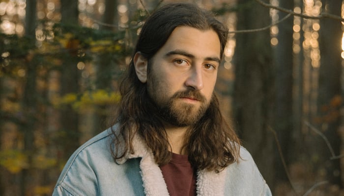 Noah Kahan to receive award at the 2025 O2 Silver Clef Awards