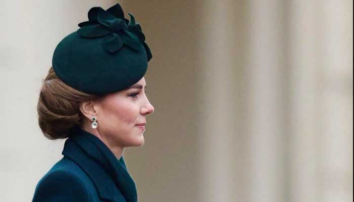 Kate Middleton stuns in Scotland as she poses for a rare photo