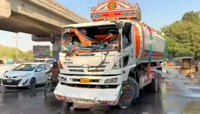 View of accident site after a traffic mishap in Karachi on March 24, 2025. — PPI