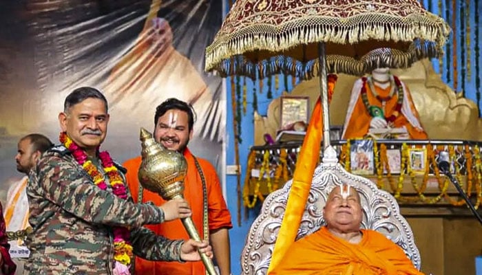 Indian Army Chief General Upendra Dwivedi with Sanskrit scholar Jagadguru Rambhadracharya during an event, in Chitrakoot, Madhya Pradesh — PTI