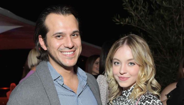 Sydney Sweeney exits from Jonathan Davinos life