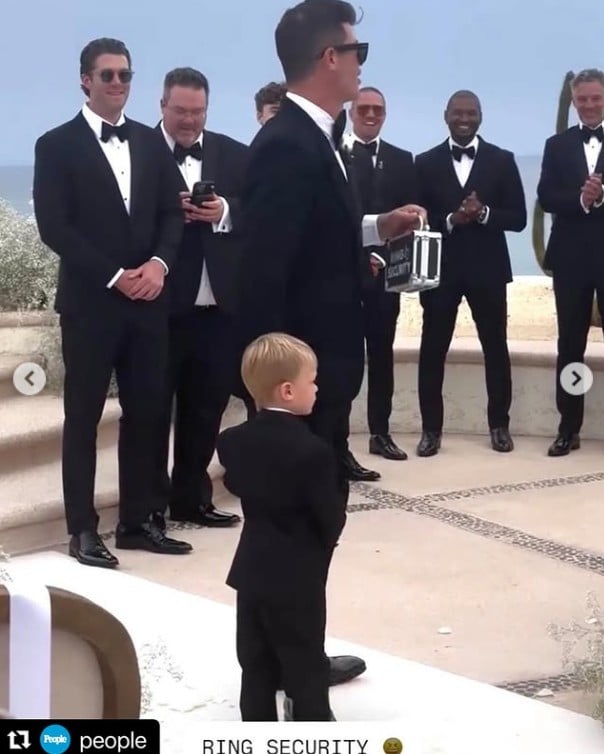 Usher attends Robin Thickes wedding as groomsman