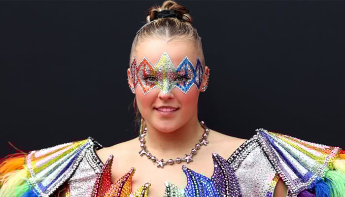 JoJo Siwa makes surprising revelation about growing romance with Chris Hughes
