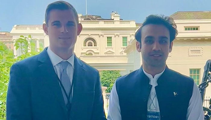 An undated image of Executive Director of the US Presidents Council of Advisors for Digital Assets Robert Bo Hines (left) and Pakistans Minister of State for Crypto and Blockchain Bilal Bin Saqib. — Geo News/File
