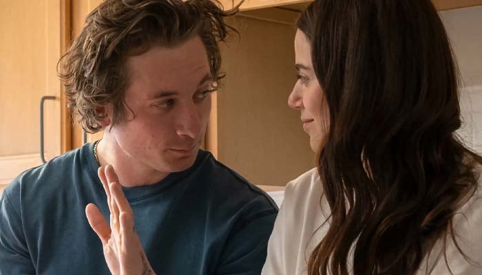 Molly Gordon breaks silence on kissing photo with Jeremy Allen White