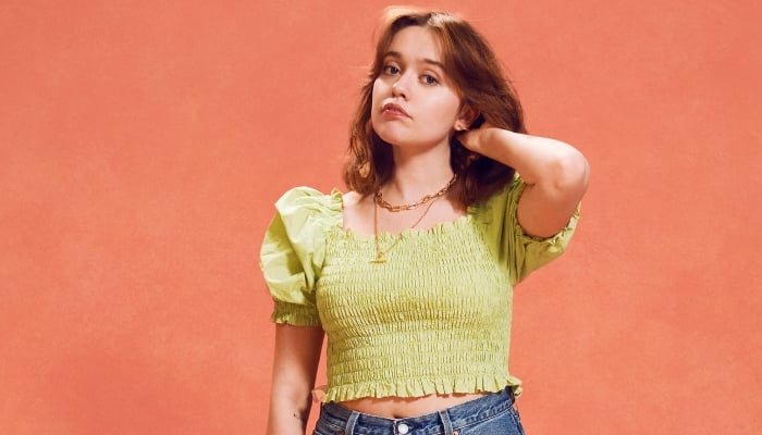 Photo: White Lotus star Aimee Lou Wood gives insights into her shopping habits