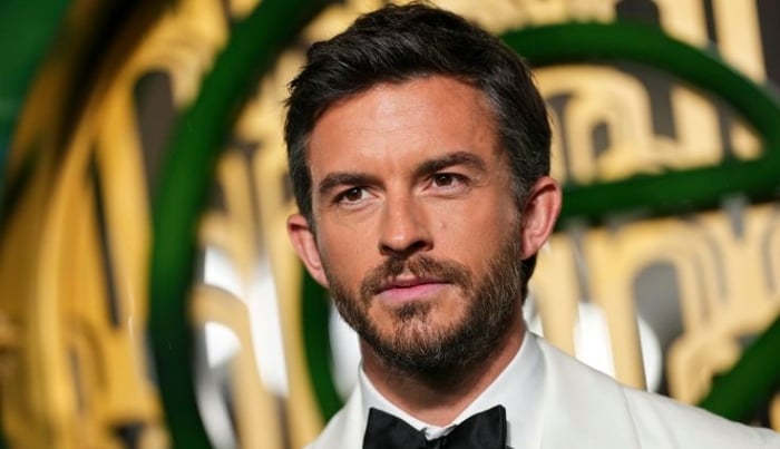Photo: Jonathan Bailey addresses how he would react to casting as James Bond