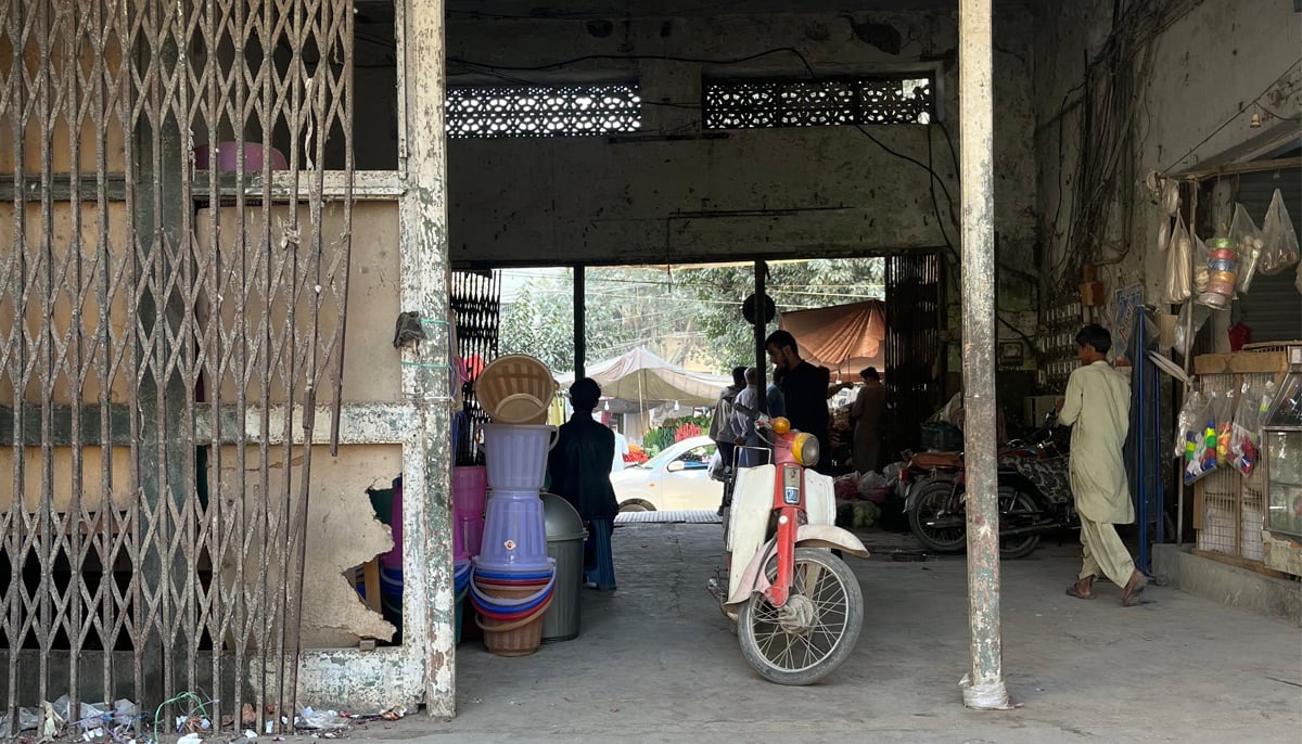 Lack of cleanliness in the market. — Photo by author