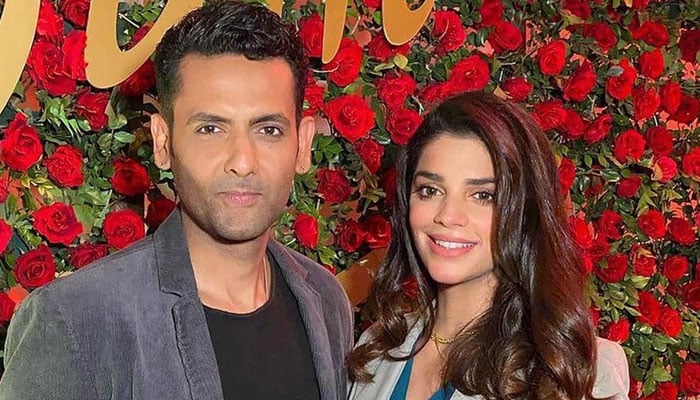 Sanam Saeed (right) and Mohib Mirza. — Facebook/ShowbizBuzzOfficial