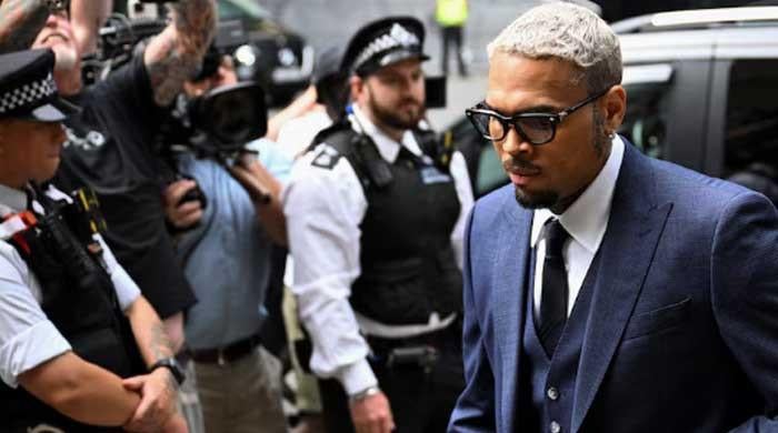 Why was Chris Brown put in UK jail? Why was Chris Brown put in UK jail?