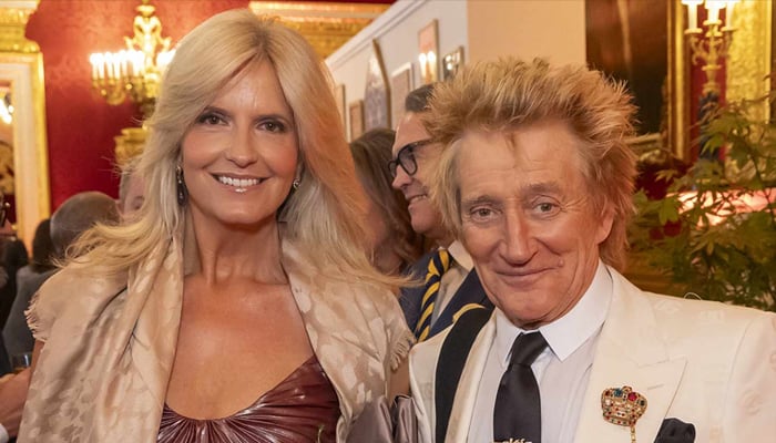 Rod Stewart, Penny Lancaster ruined a ‘Heart Radio presenters proposal