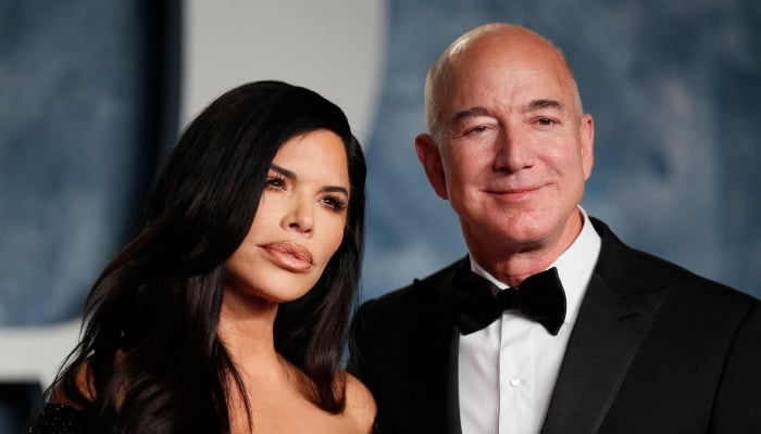 Photo: Jeff Bezos, Lauren Sanchez trying to whitewash controversial wedding: Source