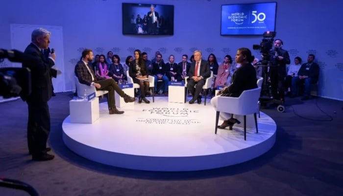 United Nations Secretary-General António Guterres and Global Shapers at a WEF event. — World Economic Forum/File