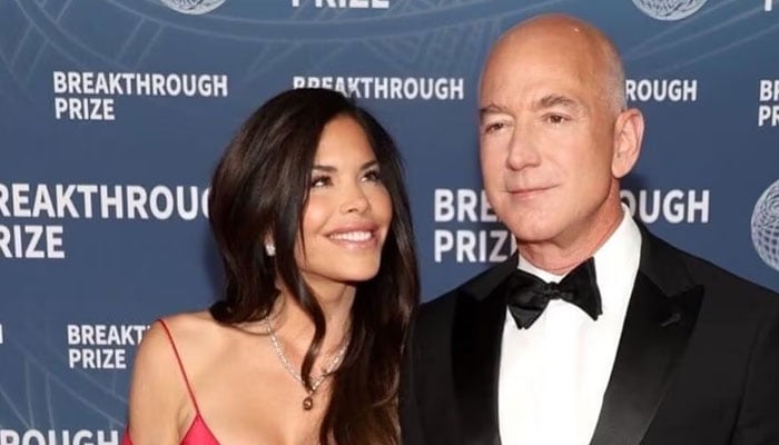 Amazon founder Jeff Bezos wedding has just been graced with Hollywoods biggest names