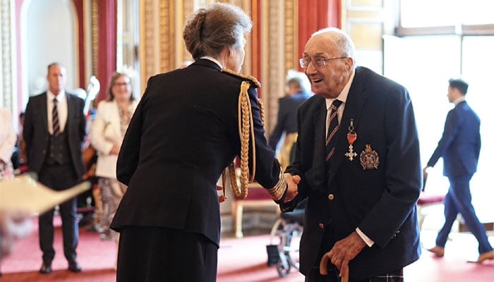 Palace wishes veteran Geoffrey Roberts on 100th birthday