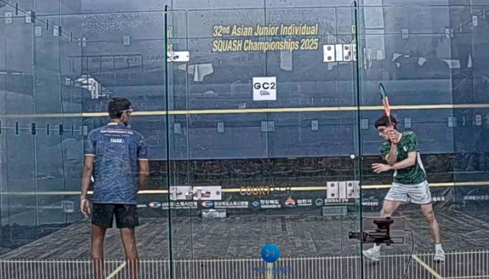 Pakistans Abdullah Nawaz (right) in action during his 32nd Asian Junior Individual Squash Championships match against Sri Lankas Tharul Pinwatta in Gimcheon, South Korea on July 1, 2025. — Reporter