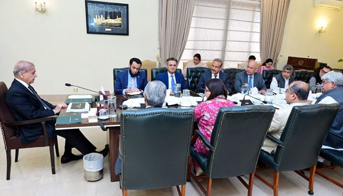 Prime Minister Shehbaz Sharif chairs high-level meeting on digitisation and reform agenda of Federal Board of Revenue at Prime Minister Office, Islamabad, July 2, 2025. — PID