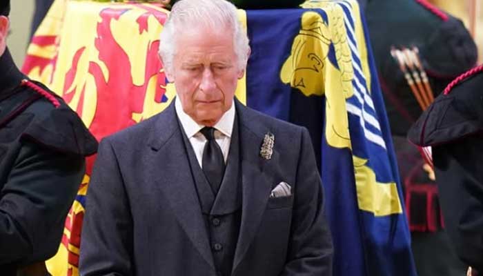King Charles visits Queens resting place
