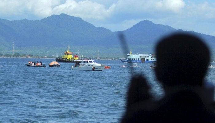 Search and rescue boats search for survivors from the Rafelia II ferry that sank in the Bali Strait, near Banyuwangi, East Java, Indonesia March 4, 2016 in this photo taken by Antara Foto. — Reuters