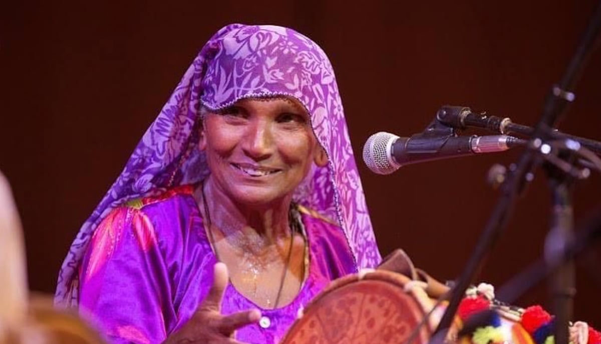 Mai Dhai performs at a concert. — Instagram/@maidhaiofficial