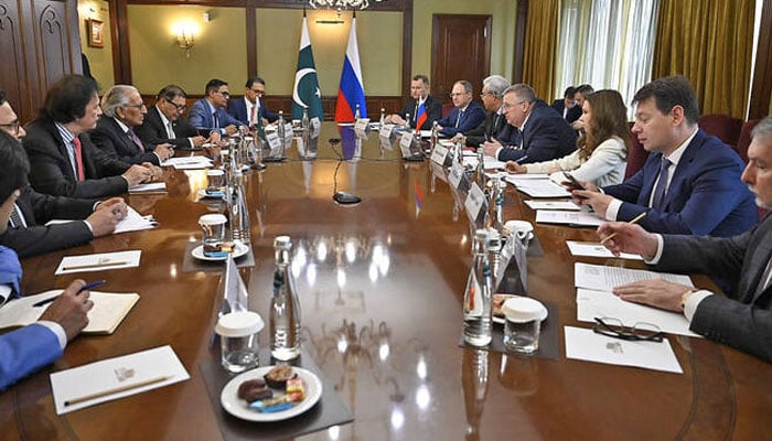 Pakistani delegation meets Russian Deputy Prime Minister Alexei Overchuk in Moscow, Russia, on July 10, 2025. — APP