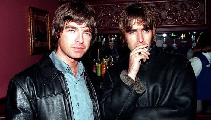 Oasis makes it to the top of music charts with reunion tour success