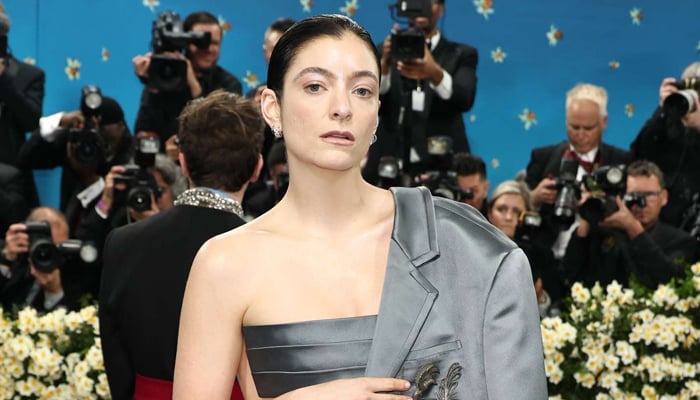 Lorde talks about how she feels ‘so tight with ‘femininity