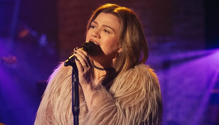 Kelly Clarkson kicks off Las Vegas residency post cancellation