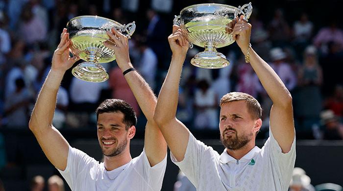 Julian Cash, Lloyd Glasspool bag Wimbledon men’s doubles title  www.geo.tv