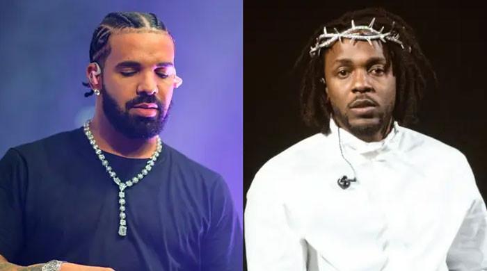 Drake reacts to his audience chanting anti-Kendrick Lamar slogans