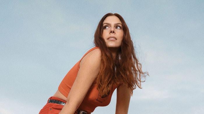 Frankie Bird releases new track 'Still in the Middle'