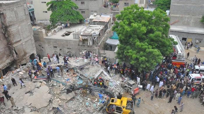 Two sisters killed as 6th floor roof of Lyari building collapses