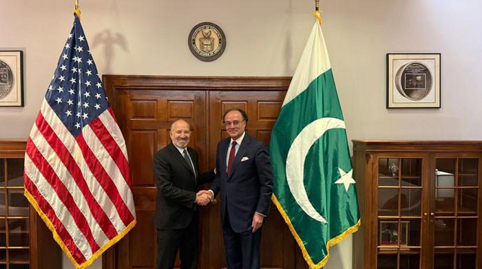 FinMin Aurangzeb holds 'productive' trade, tariff talks in Washington