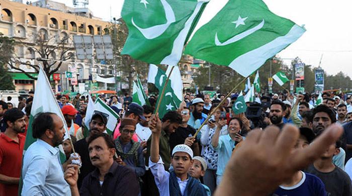 Indians are richer than Pakistanis, but Pakistanis are happier than Indians