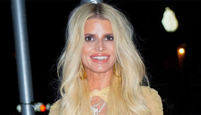 Jessica Simpson reflects on lost love in emotional song