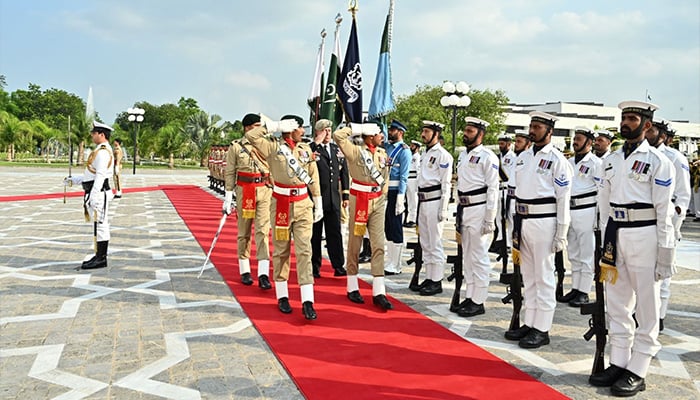United States Central Command (USCENTCOM) Commander General Michael E Kurilla receives a tri-services guard of honour at the President House. — ISPR