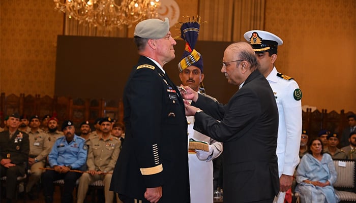 President Asif Ali Zardari confers Nishan-e-Imtiaz on United States Central Command (USCENTCOM) Commander General Michael E Kurilla in Islamabad on July 26, 2025. — ISPR