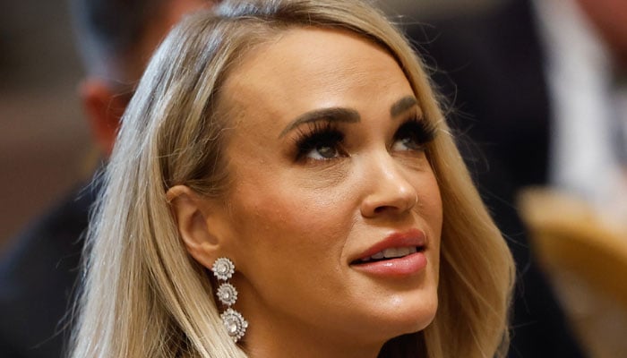 Carrie Underwood becomes country girl at her farm