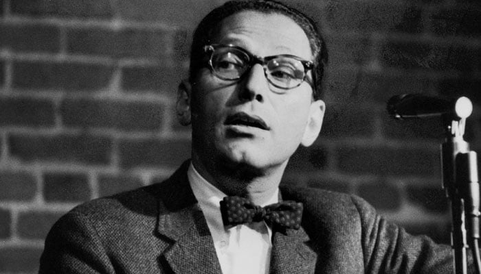 Tom Lehrer, satirical singer-songwriter, dies at 97